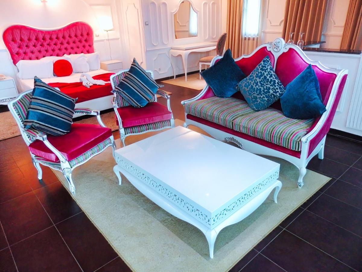 Hotel Raya Tichy Bagian luar foto