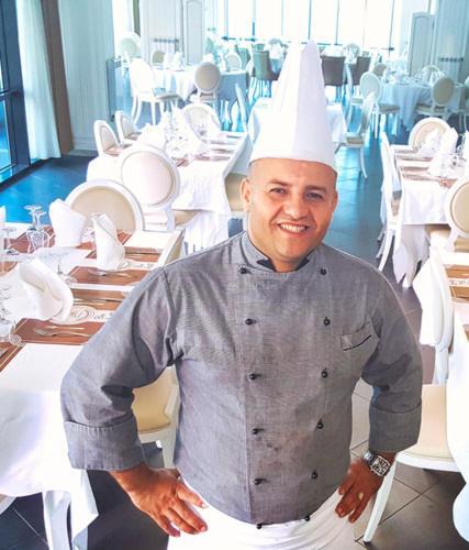 Hotel Raya Tichy Bagian luar foto